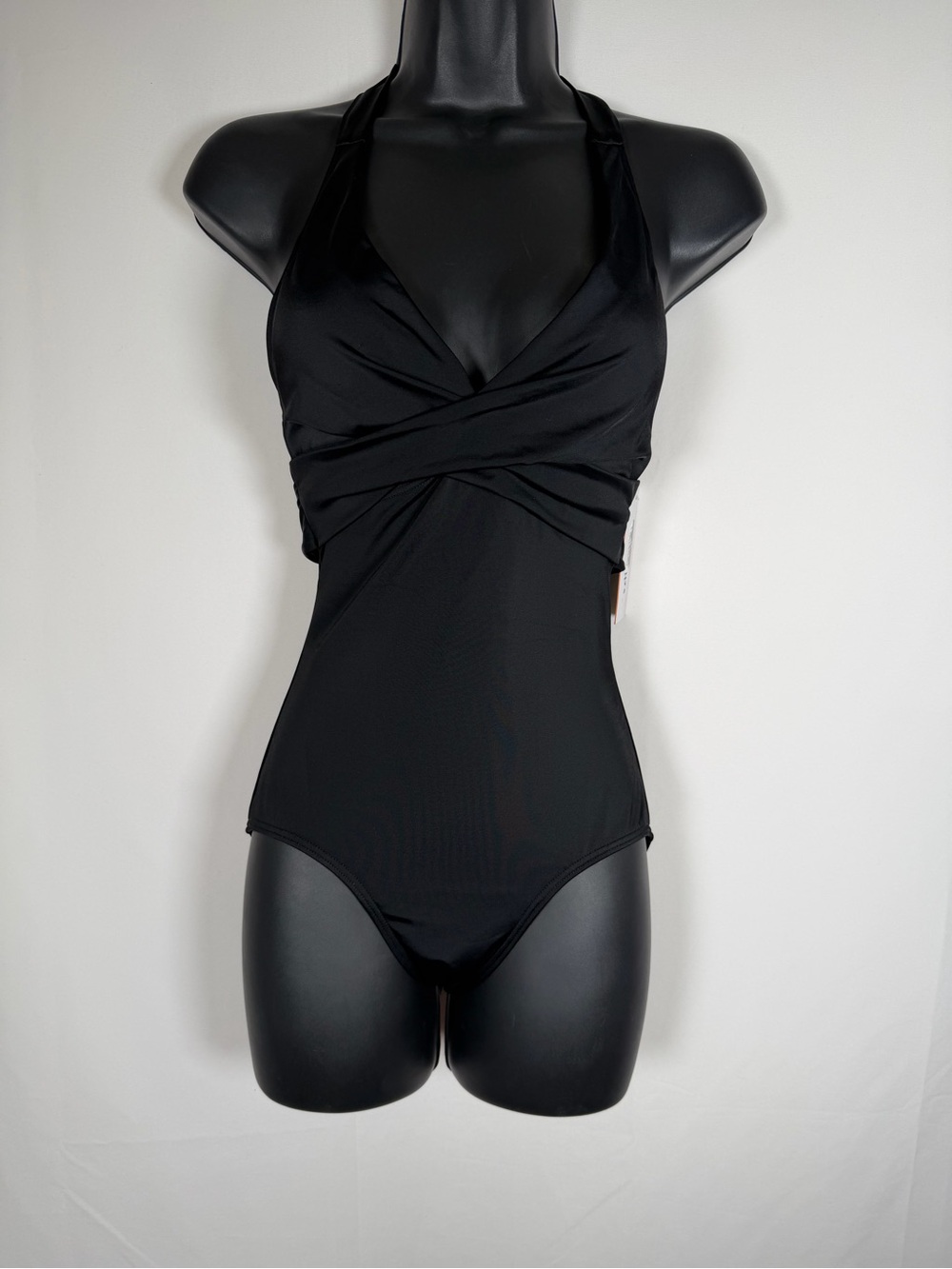 NWT Swimsuits For All‎ Black Twist-Front Halter One-Piece - Classic, Minimalist